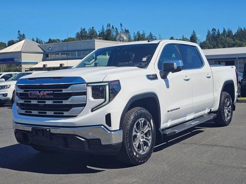 Used 2024 GMC Sierra 1500 SLE w/ Preferred Package AWD/4WD image 7
