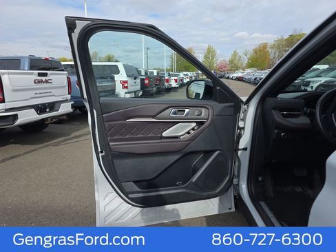 Certified 2025 Ford Explorer Platinum w/ LUX Leather Package AWD/4WD image 19