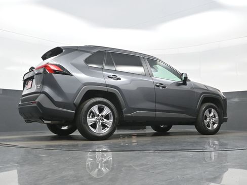 Used 2025 Toyota RAV4 XLE AWD/4WD image 33