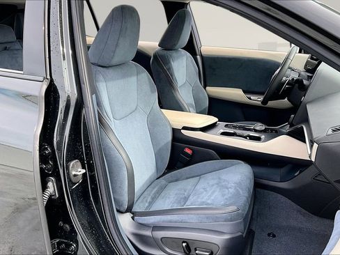 Used 2023 Lexus RZ 450e Premium w/ Accessory Package (2T) image 27