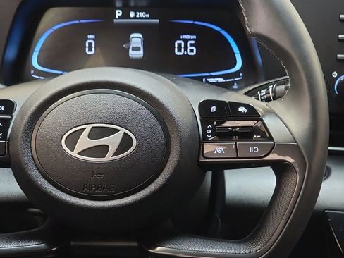 Used 2025 Hyundai Elantra Sport image 18