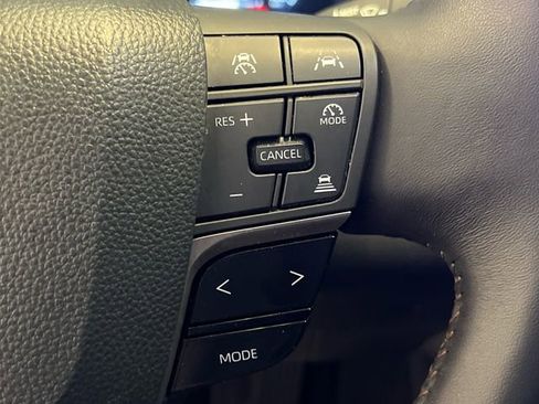 Used 2025 Toyota Camry XLE FWD image 21