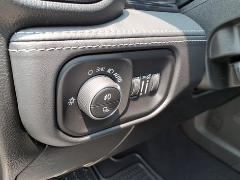 New 2026 RAM 2500 Limited AWD/4WD image 22
