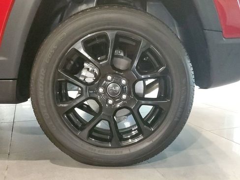 Used 2025 Jeep Compass Latitude w/ Altitude Special Edition image 6