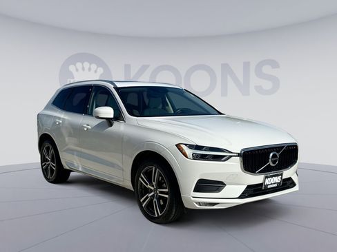 Used 2021 Volvo XC60 T5 Momentum w/ Premium Package FWD image 10