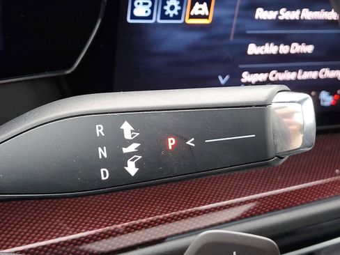 Used 2024 Chevrolet Traverse RS image 16