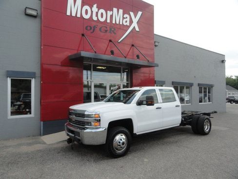 Used 2015 Chevrolet Silverado 3500 W/T w/ WT Convenience Package AWD/4WD image 1