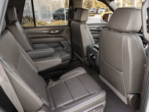 Used 2023 GMC Yukon Denali AWD/4WD image 36