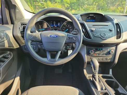 Used 2018 Ford Escape SE FWD image 10