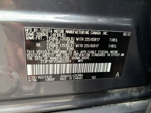 Used 2025 Toyota RAV4 XLE AWD/4WD image 32