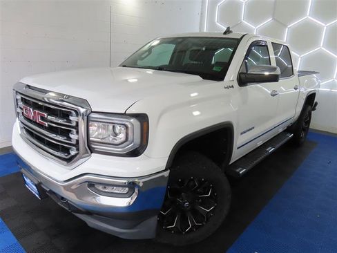 Used 2018 GMC Sierra 1500 SLT w/ SLT Premium Package image 4
