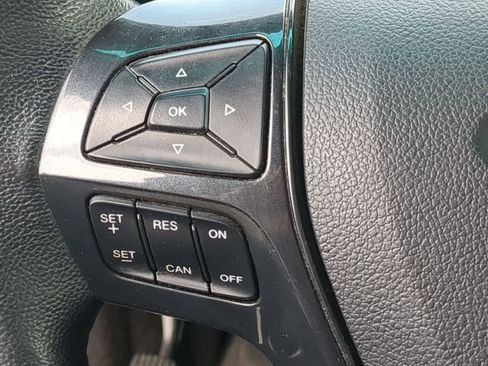 Used 2017 Ford Explorer XLT w/ XLT Technology Feature Bundle AWD/4WD image 23