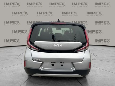 Used 2024 Kia Soul LX w/ Option Group 015 image 4