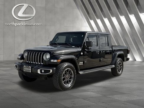 Used 2022 Jeep Gladiator Overland image 3