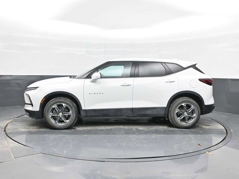 Used 2023 Chevrolet Blazer LT w/ Driver Confidence Package image 9