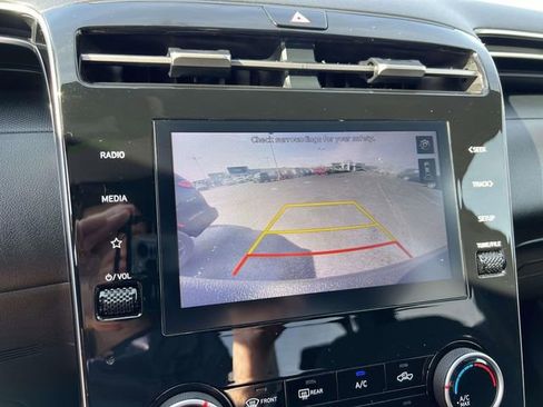 Used 2023 Hyundai Santa Cruz SE AWD/4WD image 19