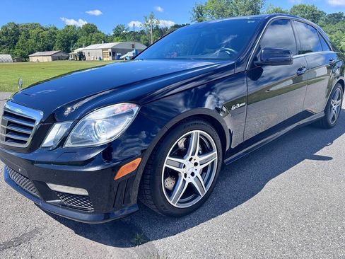 Used 2010 Mercedes-Benz E 63 AMG Sedan image 3