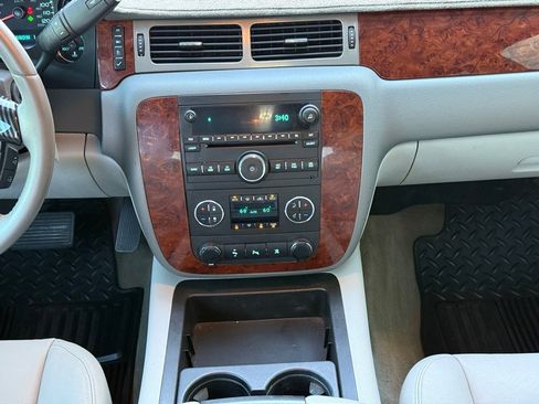 Used 2010 Chevrolet Silverado 2500 LTZ w/ Convenience Package image 20