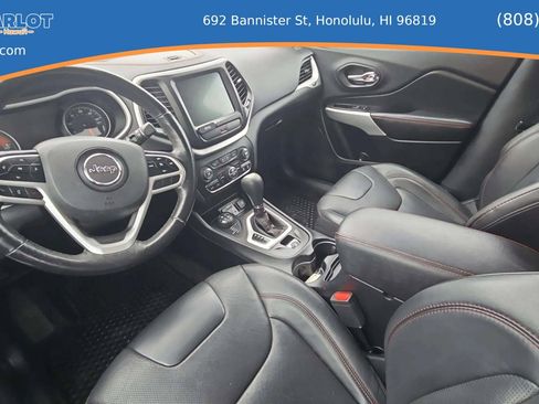 Used 2017 Jeep Cherokee Trailhawk image 20