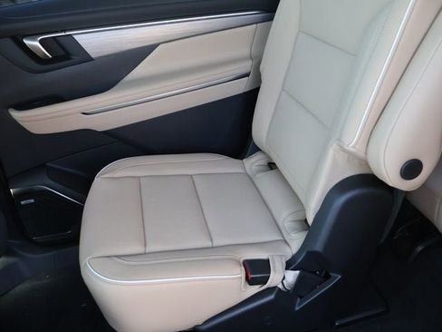 New 2026 Buick Enclave Preferred w/ Power Package AWD/4WD image 15