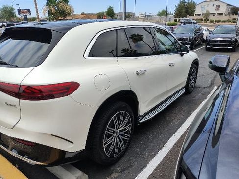 Used 2023 Mercedes-Benz EQS 580 4MATIC SUV image 6