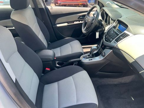 Used 2015 Chevrolet Cruze LS FWD image 18