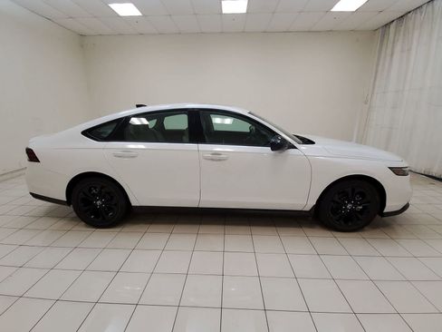 Used 2025 Honda Accord SE image 26