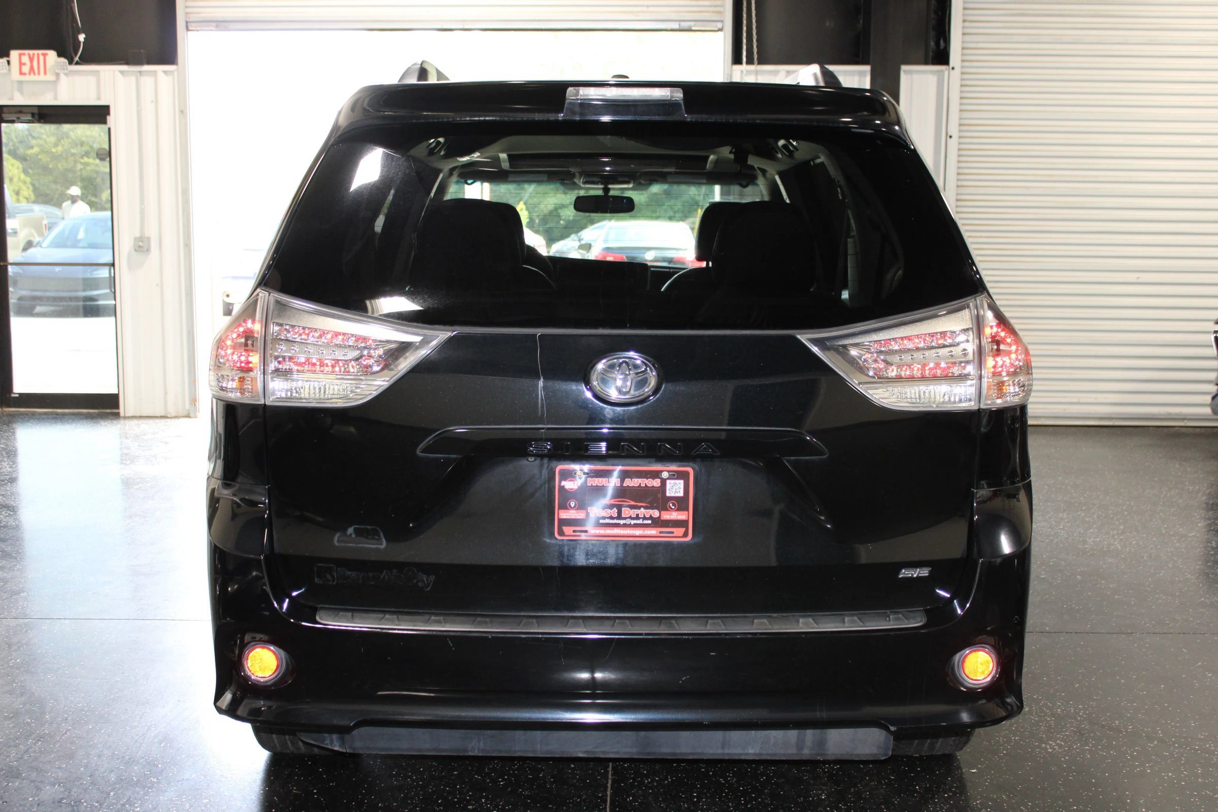 Used 2015 Toyota Sienna SE w/ SE Preferred Package FWD image 5
