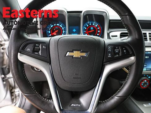 Used 2015 Chevrolet Camaro SS RWD image 10