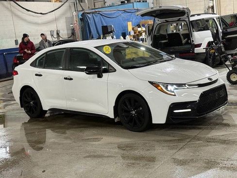 Used 2021 Toyota Corolla SE w/ Carpet Mat Package (TMS) image 7