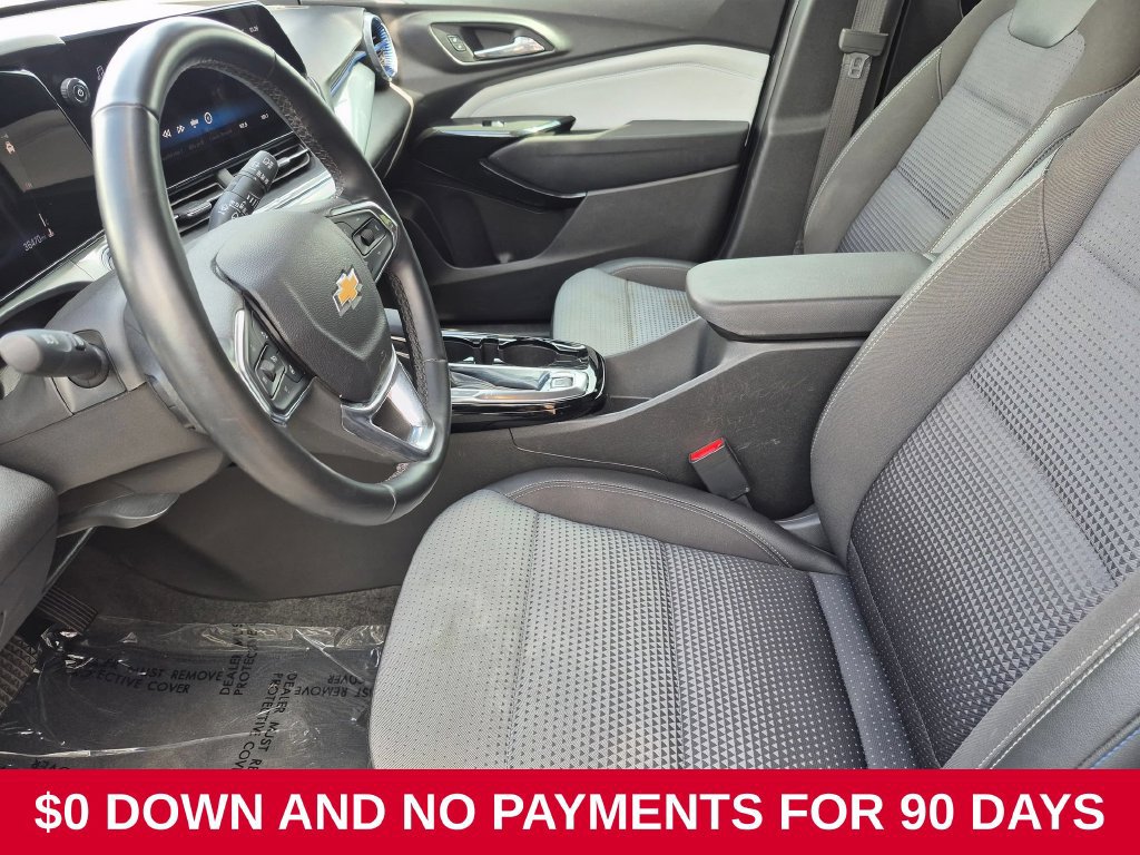 Used 2025 Chevrolet Trax LT w/ LT Convenience Package FWD image 23
