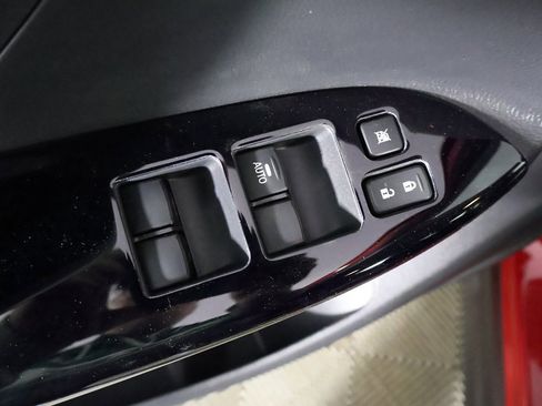 New 2025 Mitsubishi Eclipse Cross LE image 30