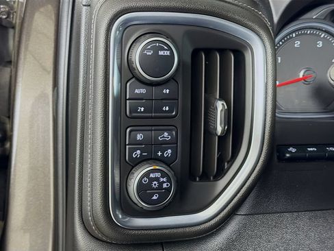 Used 2020 Chevrolet Silverado 2500 High Country w/ Technology Package AWD/4WD image 11