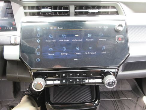 New 2027 Chevrolet Bolt LT FWD image 31