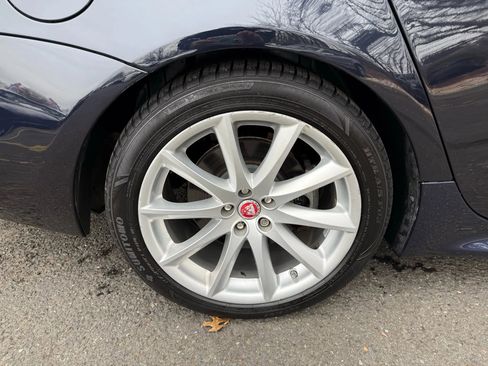 Used 2016 Jaguar XJ R-Sport image 36