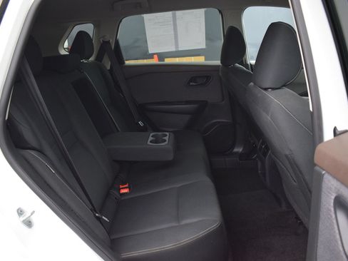 Used 2023 Nissan Rogue S AWD/4WD image 11