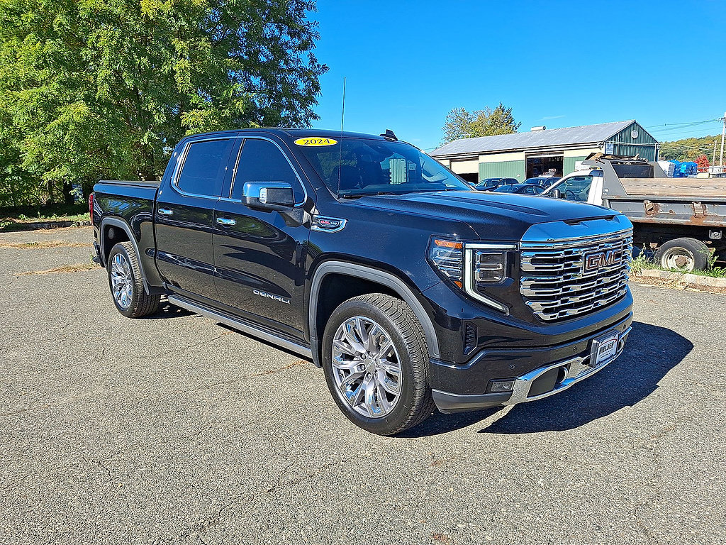 Used 2024 GMC Sierra 1500 Denali w/ Denali Reserve Package AWD/4WD image 2