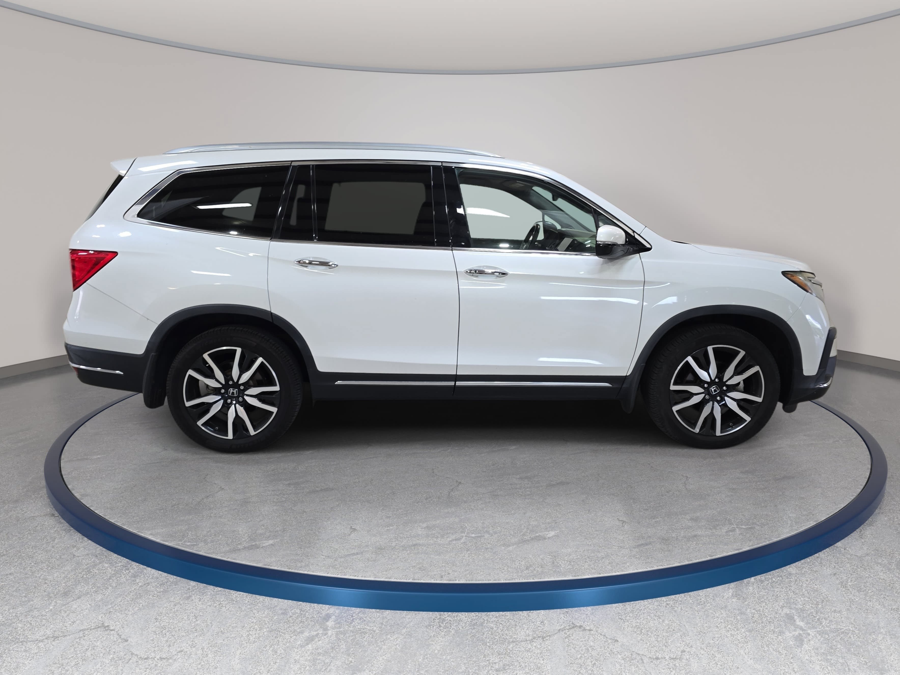 Used 2021 Honda Pilot Touring image 5