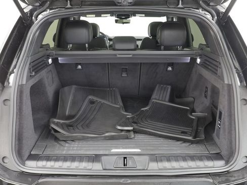 Certified 2026 Land Rover Range Rover Sport SE AWD/4WD image 18