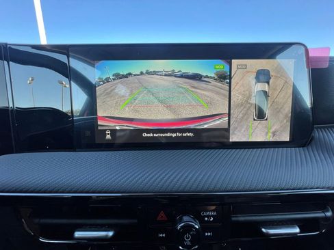 New 2026 Nissan Kicks SR w/ Cold Weather Package image 9