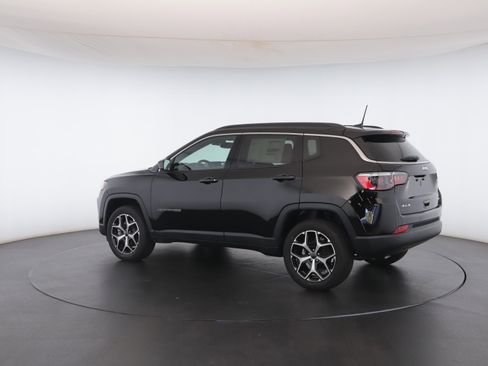 Used 2026 Jeep Compass Limited image 21