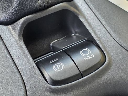 Used 2023 Toyota Corolla Cross LE FWD image 19