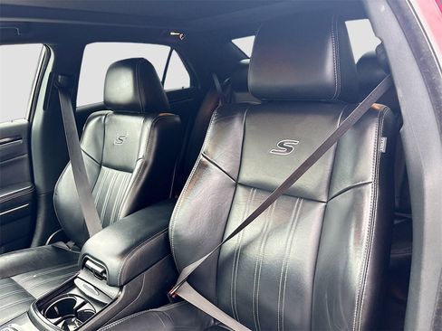Used 2022 Chrysler 300 S image 21