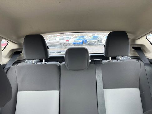 Used 2015 Ford Fiesta S image 26