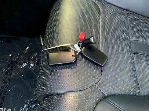 Used 2025 Toyota Sequoia Capstone image 13