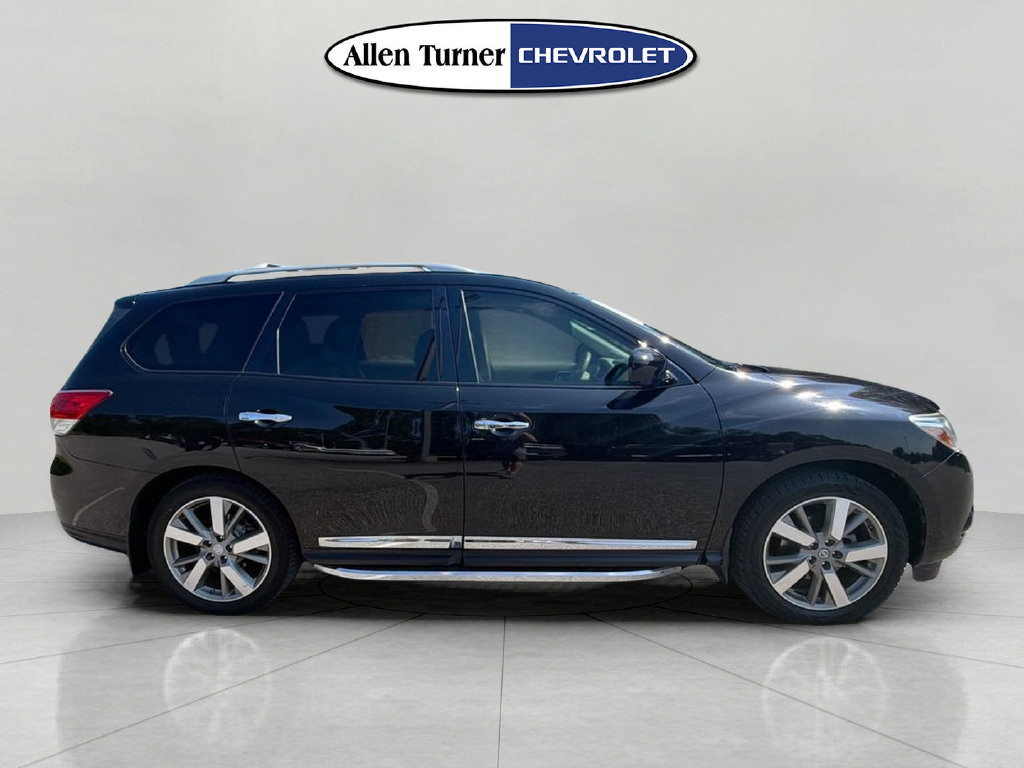 Used 2015 Nissan Pathfinder Platinum w/ Cargo Package FWD image 3