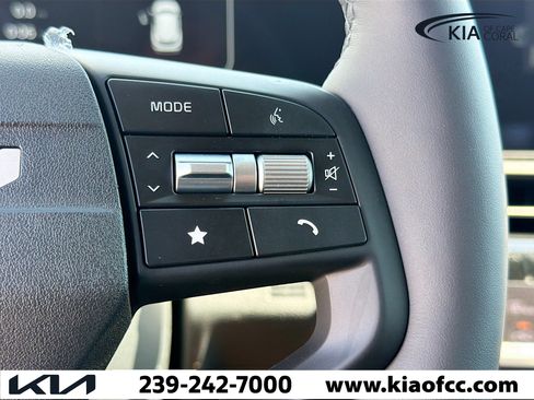New 2026 Kia Sportage SX FWD image 37