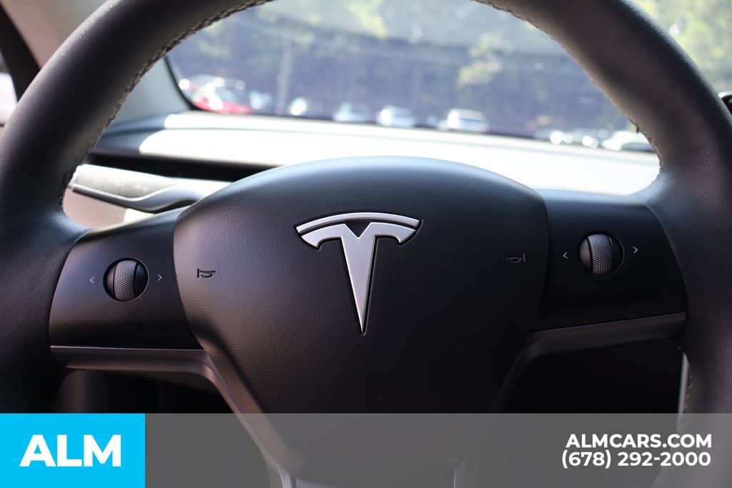 Used 2025 Tesla Model Y Long Range AWD/4WD image 31