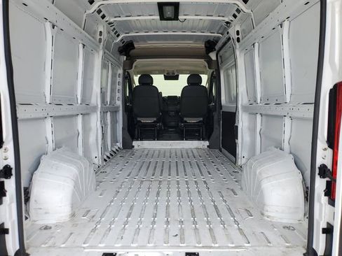 Used 2025 RAM ProMaster 2500 w/ Convenience Group FWD image 10