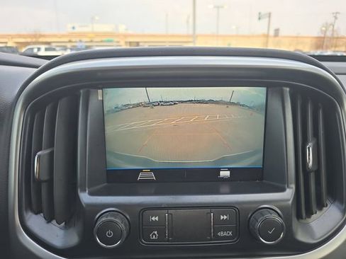 Used 2021 Chevrolet Colorado LT w/ LT Convenience Package image 9